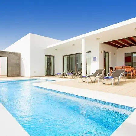 Playa Blanca Sleeps 6 Pool Air Con Wifi Βίλα Πλάγια Μπλάνκα
